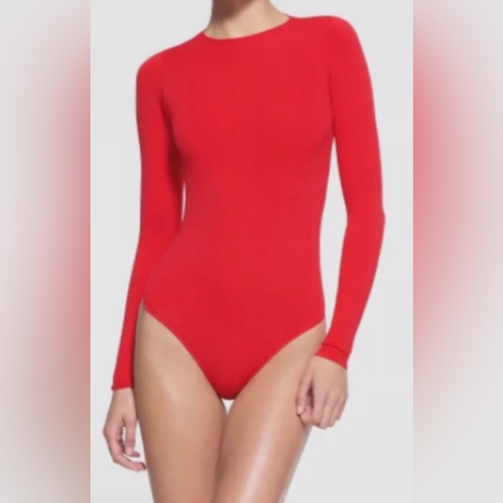 NWOT Skims Essentials Thong Bodysuit Red Size S/M